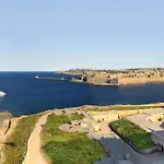 アパート Prime Location With Side Seaviews スリーマ