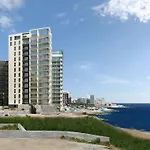 Prime Location With Side Seaviews アパート スリーマ