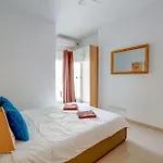Prime Location With Side Seaviews アパート スリーマ