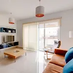 Prime Location With Side Seaviews スリーマ