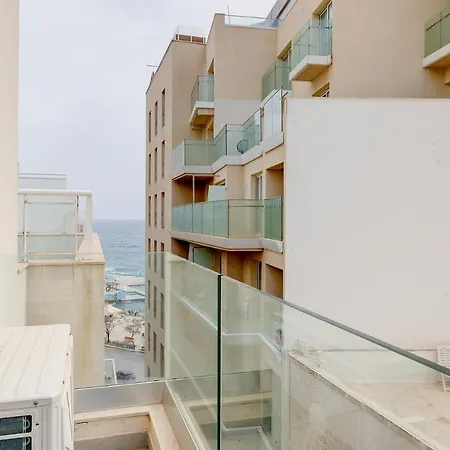 דירה Prime Location With Side Seaviews *