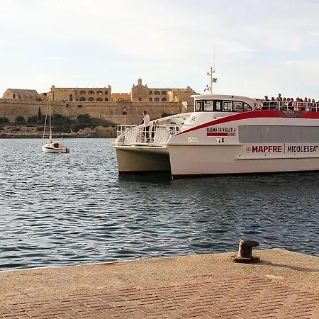 Appartement Prime Location With Side Seaviews Sliema