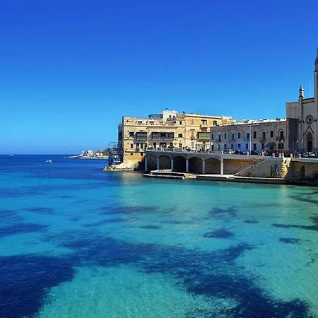 דירה Prime Location With Side Seaviews *