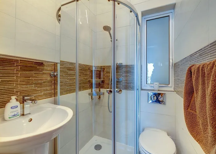 Prime Location With Side Seaviews